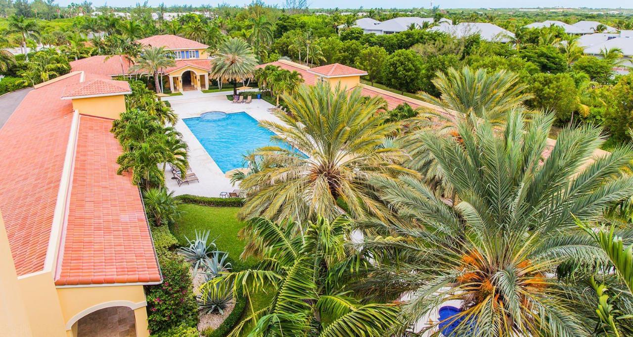 The Tuscany On Grace Bay Exteriér fotografie