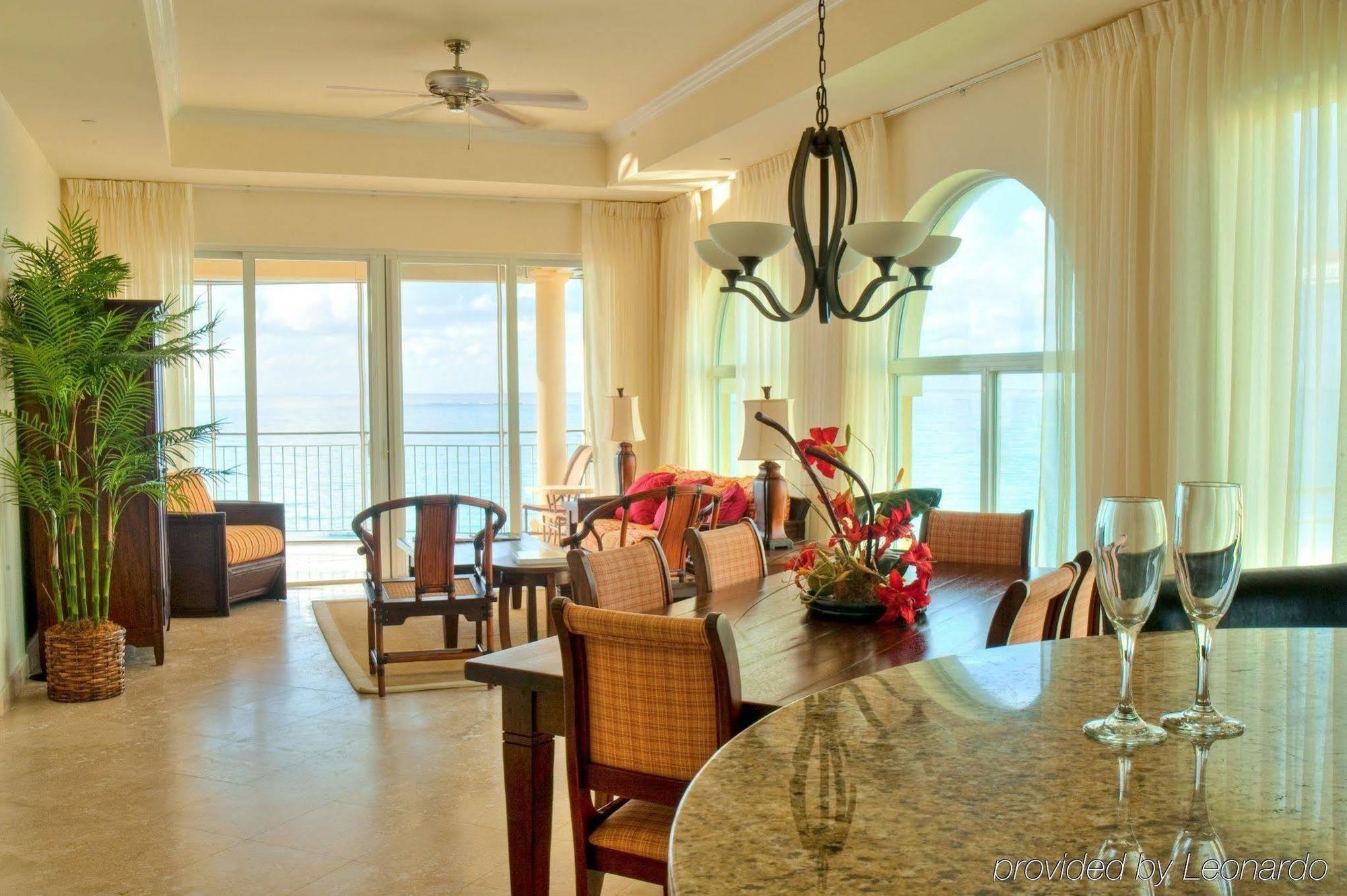 The Tuscany On Grace Bay Pokoj fotografie